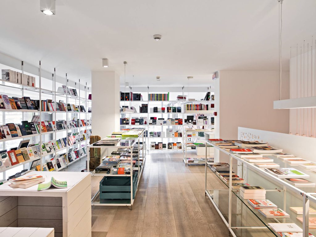 Digital vs. Print: The Book Battle Rages On